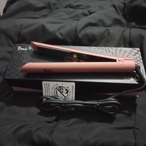 Straight Ahead Flat Iron